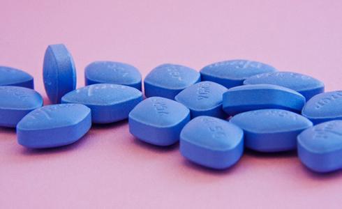 药品销售榜大变样！政策促洗牌，企业如何守护大品种？