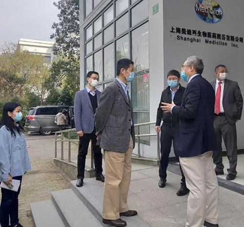 上海市委常委、副市长吴清一行调研上海不朽情缘mg官网生物医药股份有限公司张江园区