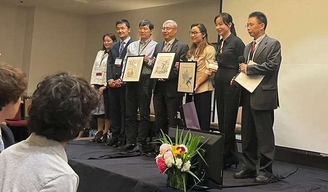 美中专家跨界探AI：优化技术应用&加持生物医药创新